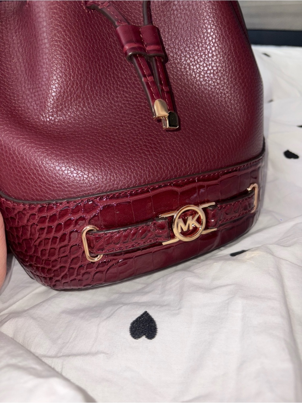 NEW Michael Kors Wine Croc-Accent Pebbled Leather Drawstring Bucket Bag - Picture 2 of 7